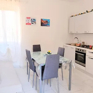 apt-house-miriam.catania-hotels.net/